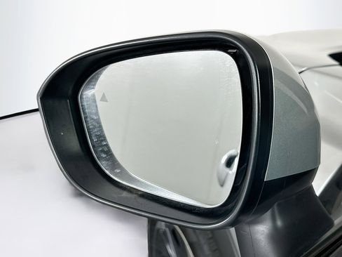 Used 2025 Nissan Rogue SV image 16