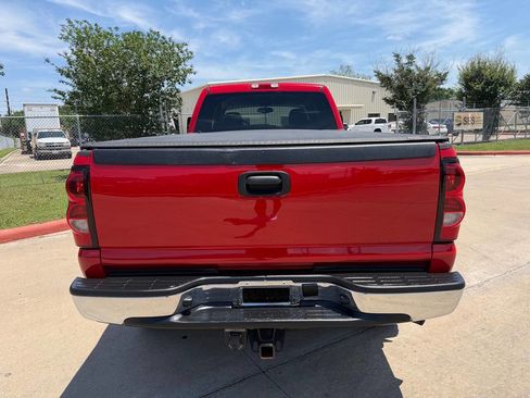 Used 2006 Chevrolet Silverado 2500 LT w/ Heavy-Duty Power Package AWD/4WD image 30