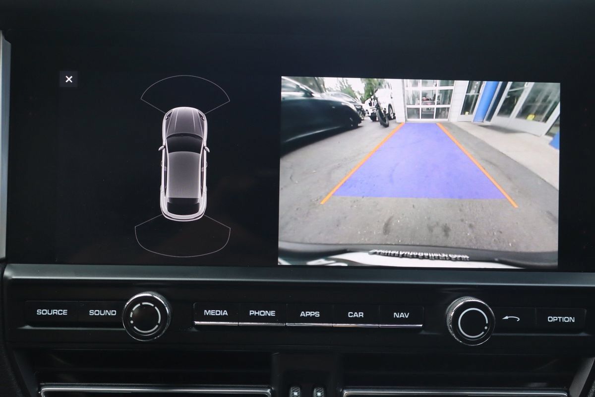 Used 2020 Porsche Macan AWD/4WD image 26