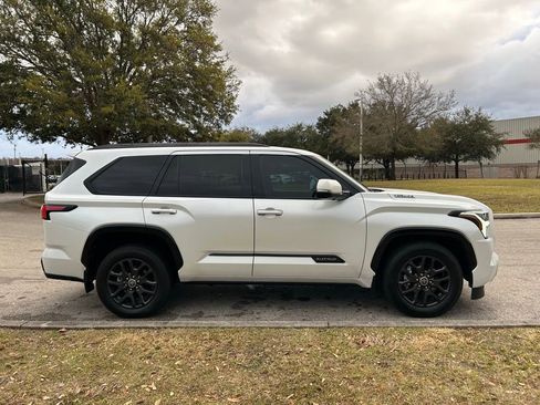 Used 2023 Toyota Sequoia Platinum image 6