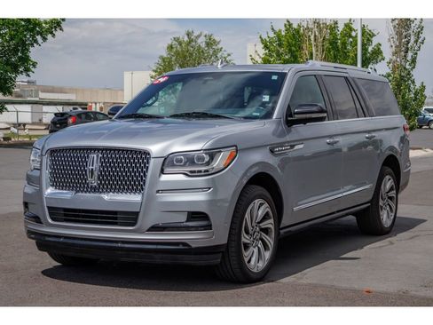 Used 2024 Lincoln Navigator L 4WD image 7