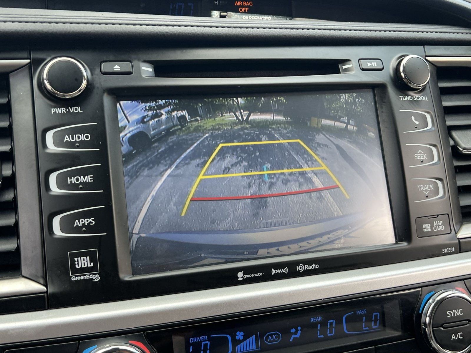Used 2019 Toyota Highlander Limited AWD/4WD image 18