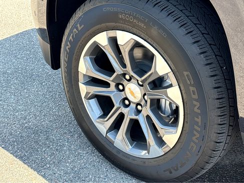 New 2026 Chevrolet Suburban LT w/ Comfort Package RWD image 22