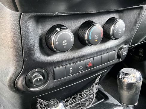 Used 2017 Jeep Wrangler Unlimited Sport w/ Quick Order Package 24S image 32