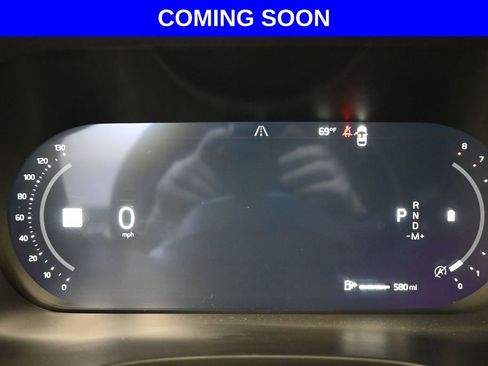 Used 2025 Volvo XC60 B5 Plus AWD/4WD image 11