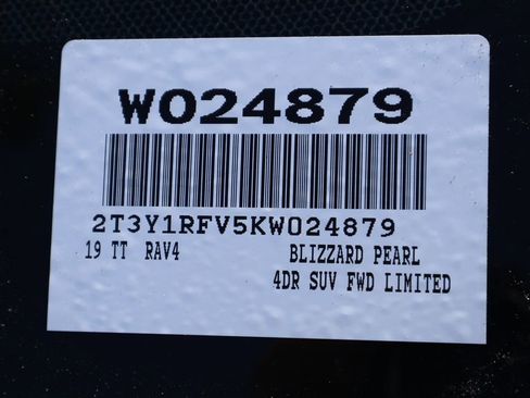 Used 2019 Toyota RAV4 Limited w/ Advanced Technology Package image 7