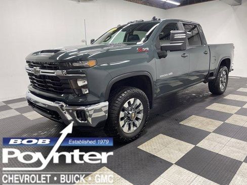 Used 2025 Chevrolet Silverado 3500 LT w/ Safety Package AWD/4WD image 1