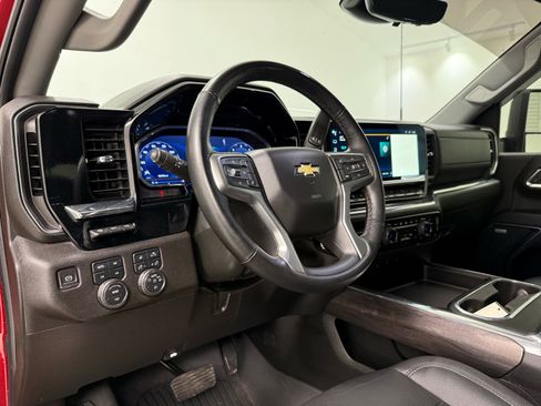 Used 2024 Chevrolet Silverado 2500 LTZ w/ LTZ Plus Package image 16