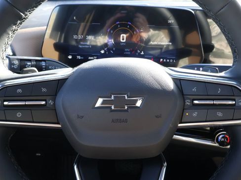 New 2026 Chevrolet Equinox ACTIV w/ Convenience Package III image 24