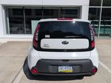 Used 2015 Kia Soul + image 4