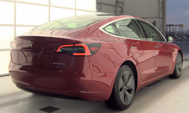 Used 2018 Tesla Model 3 Performance AWD/4WD image 4
