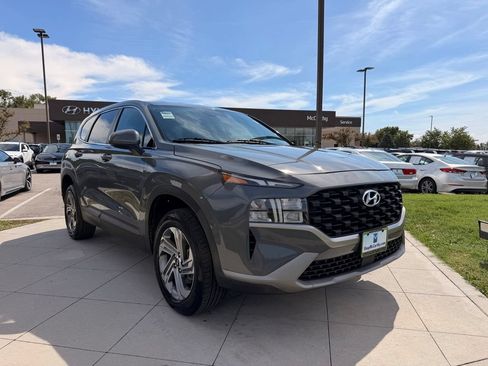 Used 2022 Hyundai Santa Fe SE AWD/4WD image 11