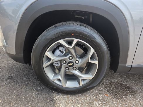 New 2026 Chevrolet Trax LT w/ Driver Confidence Package FWD image 31