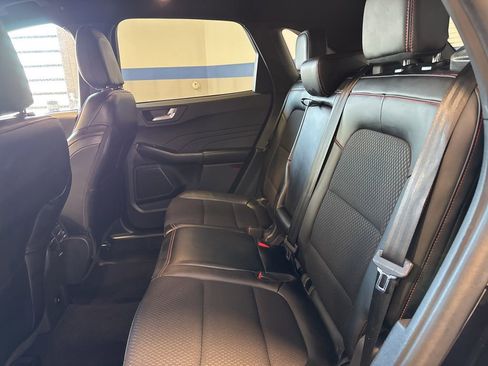 Used 2025 Ford Escape ST-Line image 4
