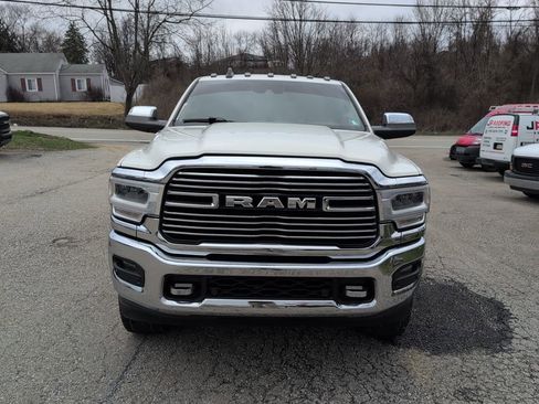 Used 2019 RAM 2500 Laramie AWD/4WD image 2