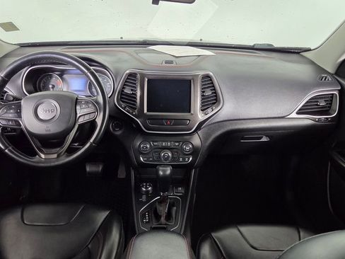 Used 2020 Jeep Cherokee Trailhawk AWD/4WD image 38