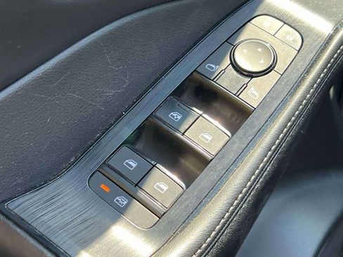 Used 2023 Nissan Rogue SV w/ SV Premium B Package AWD/4WD image 19