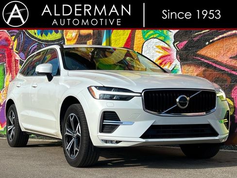 Used 2022 Volvo XC60 B5 Momentum w/ Climate Package image 1