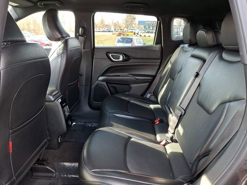 Used 2023 Jeep Compass Trailhawk image 10