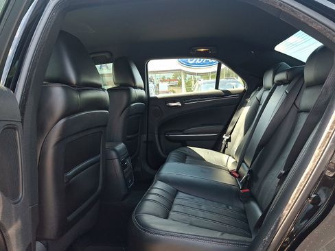 Used 2017 Chrysler 300 S AWD/4WD image 11