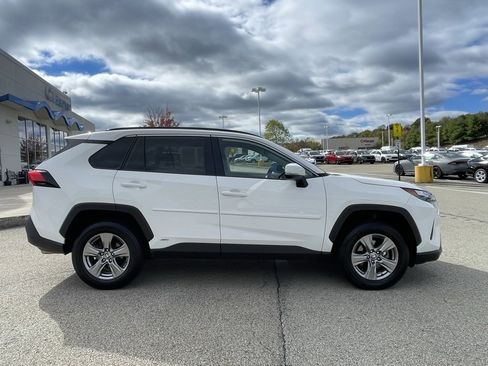 Used 2024 Toyota RAV4 LE image 2