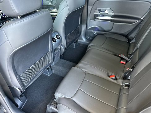 New 2025 Mercedes-Benz GLB 250 4MATIC image 12