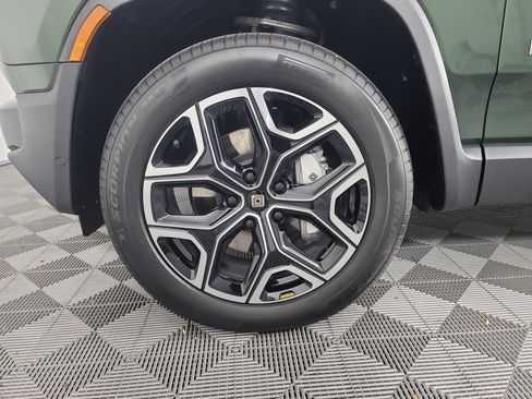 Used 2025 Rivian R1S Adventure AWD/4WD image 9