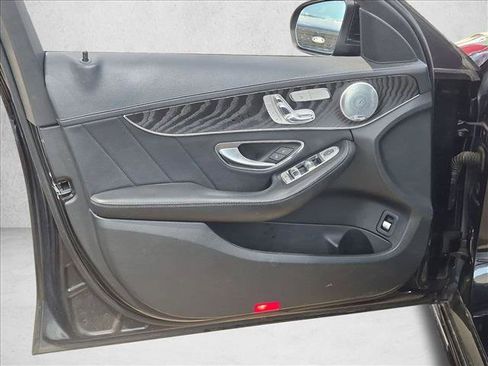 Used 2015 Mercedes-Benz C 300 Sedan image 14