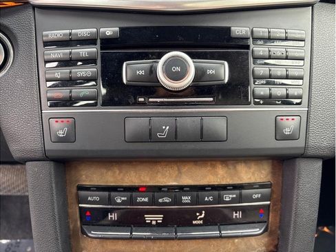 Used 2011 Mercedes-Benz E 350 4MATIC Wagon image 21