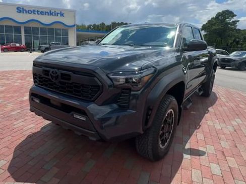 Used 2024 Toyota Tacoma TRD Off-Road AWD/4WD image 6