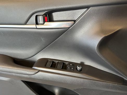 Used 2021 Toyota Camry XSE w/ Navigation Package FWD image 18