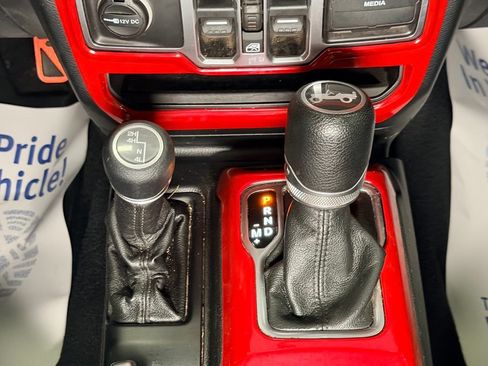 Used 2018 Jeep Wrangler Unlimited Sport S AWD/4WD image 13