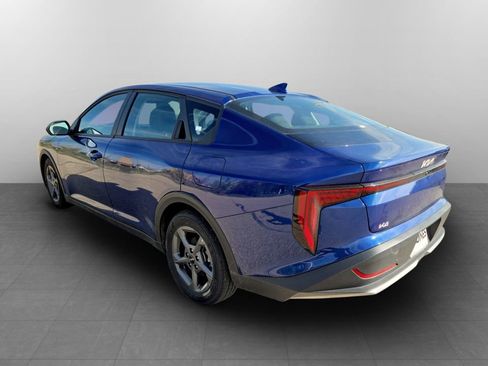 Used 2025 Kia K4 LXS image 9