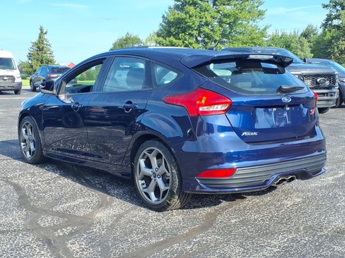 Used 2017 Ford Focus ST FWD image 6