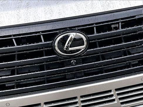 Used 2025 Lexus GX 550 w/ Accessory Package (32) AWD/4WD image 30