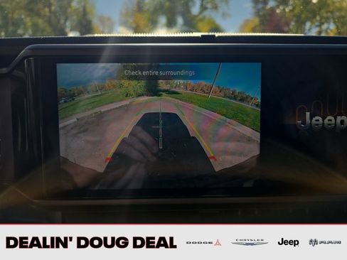 Used 2024 Jeep Wrangler Unlimited image 20