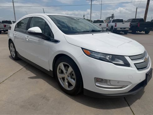 Used 2015 Chevrolet Volt Premium w/ Premium Trim Package FWD image 5
