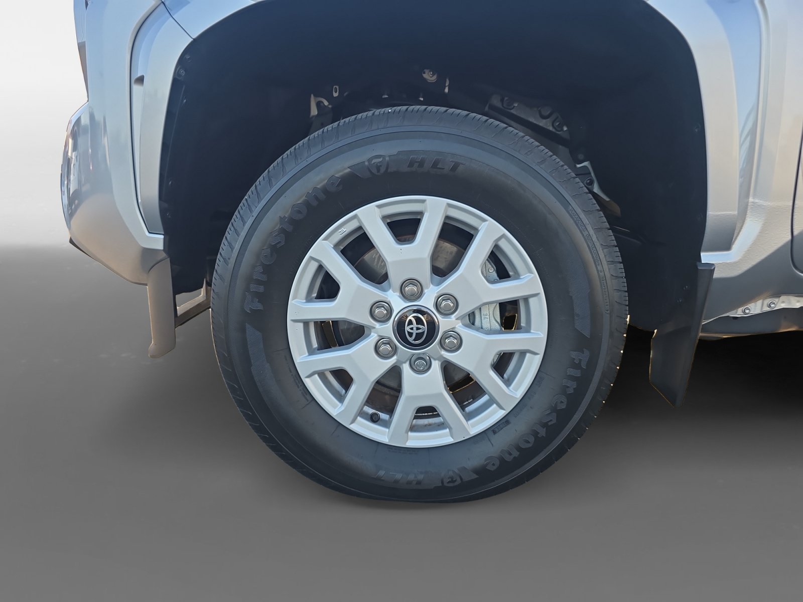Certified 2024 Toyota Tacoma SR5 AWD/4WD image 14