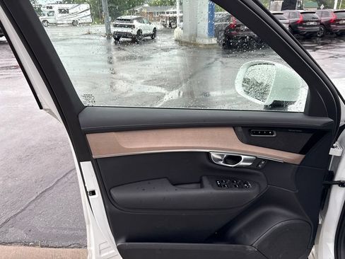 Used 2025 Volvo XC90 T8 Plus w/ Protection Package Premier AWD/4WD image 15
