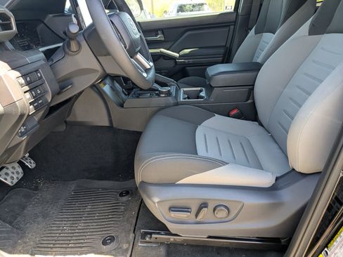 Used 2025 Toyota Tacoma TRD Sport w/ TRD Sport Upgrade Package image 9