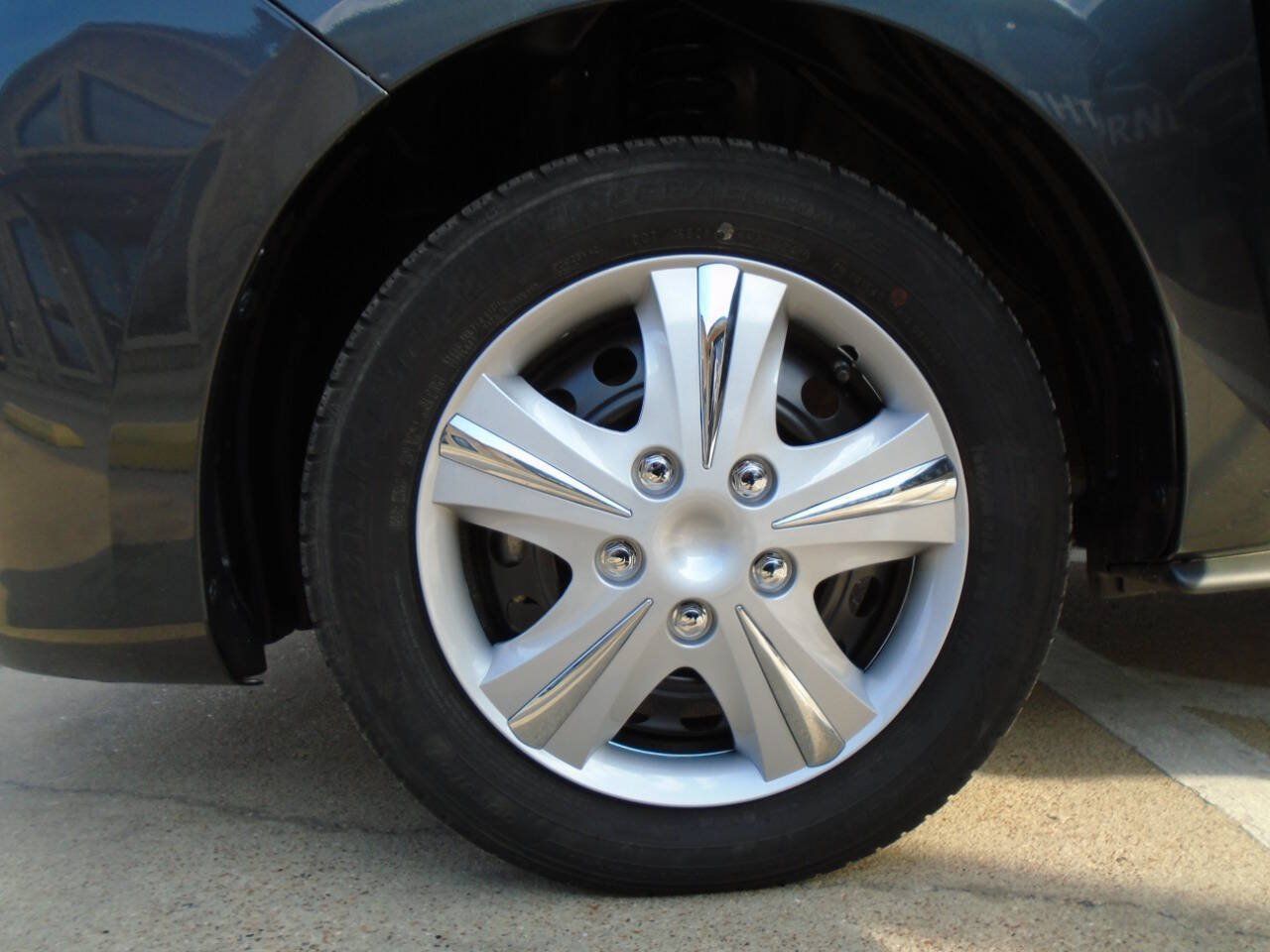 Used 2024 Mitsubishi Mirage ES FWD image 27