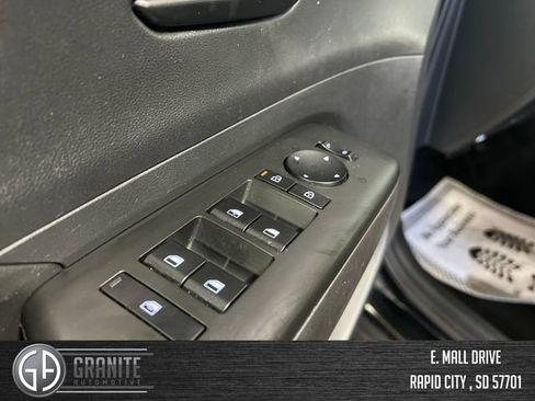 Used 2025 Hyundai Kona SEL FWD image 20