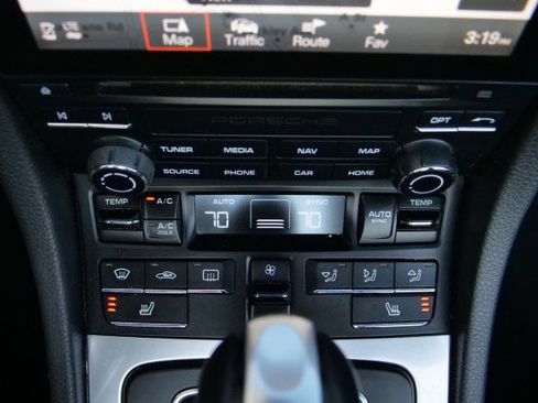 Used 2018 Porsche 718 Boxster S image 19