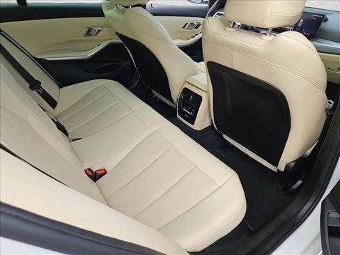 Used 2025 BMW 330i Sedan w/ Convenience Package image 20