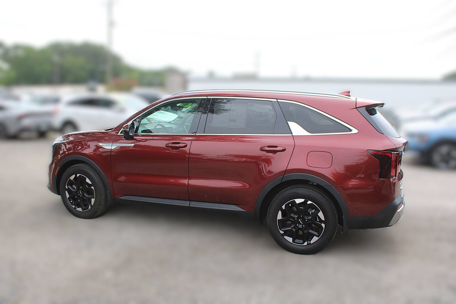 Certified 2025 Kia Sorento S FWD image 12