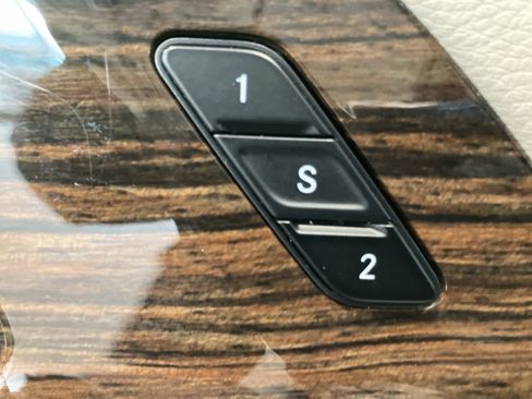 Used 2023 Chrysler Pacifica Limited image 16