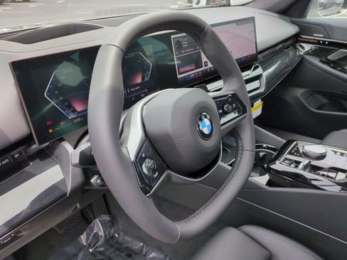 Certified 2026 BMW 530i xDrive w/ Premium Package image 17