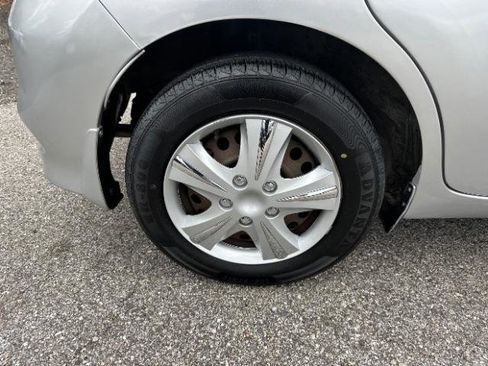 Used 2018 Nissan Versa Note S FWD image 13
