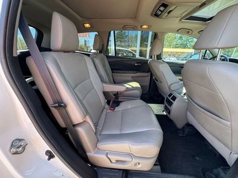 Used 2017 Honda Pilot Elite image 14