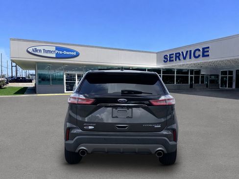 Used 2020 Ford Edge Titanium w/ Equipment Group 301A FWD image 7